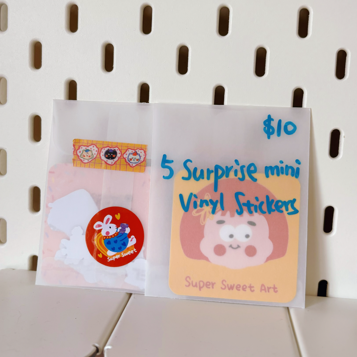 5 Surprise Mini Vinyl Stickers